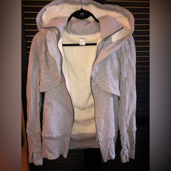 Zella women’s sweater - Picture 2 of 4